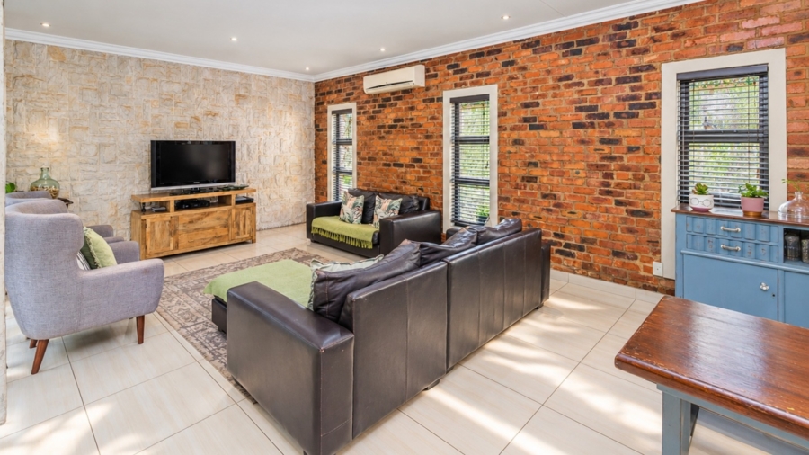 5 Bedroom Property for Sale in Xanadu Nature Estate North West